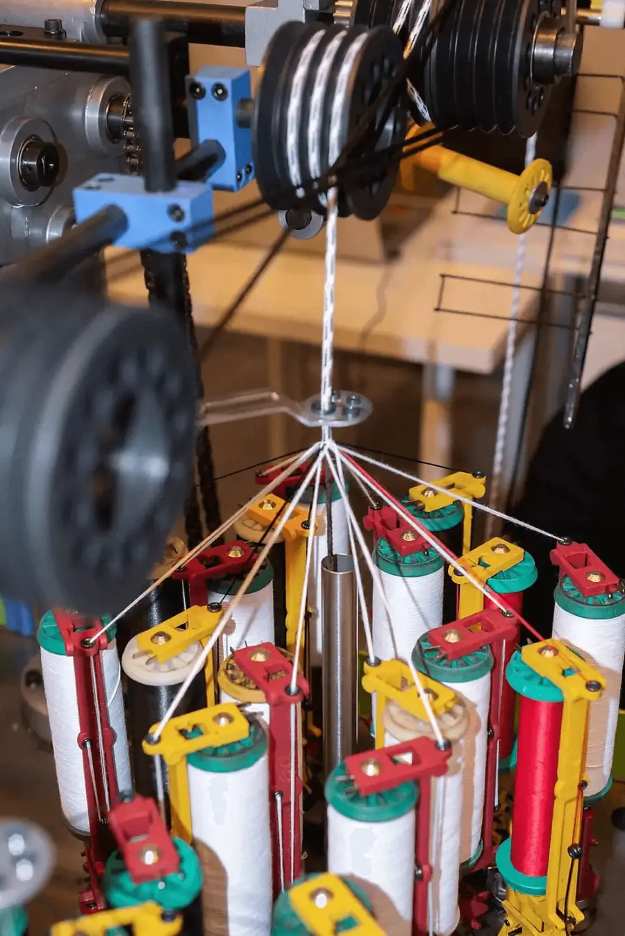 nylon-rope-weaving